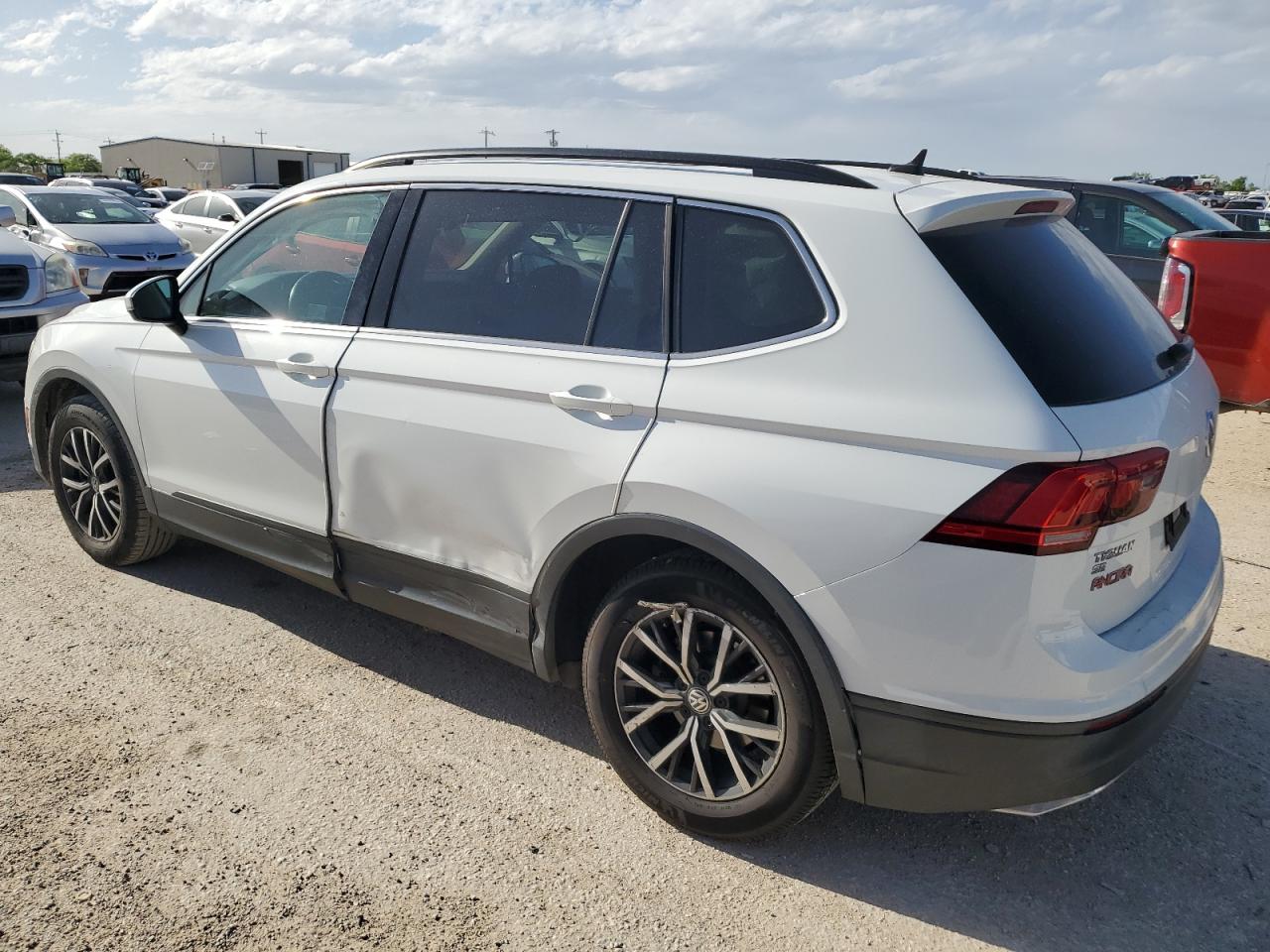 3VV3B7AX5KM139392 2019 Volkswagen Tiguan Se