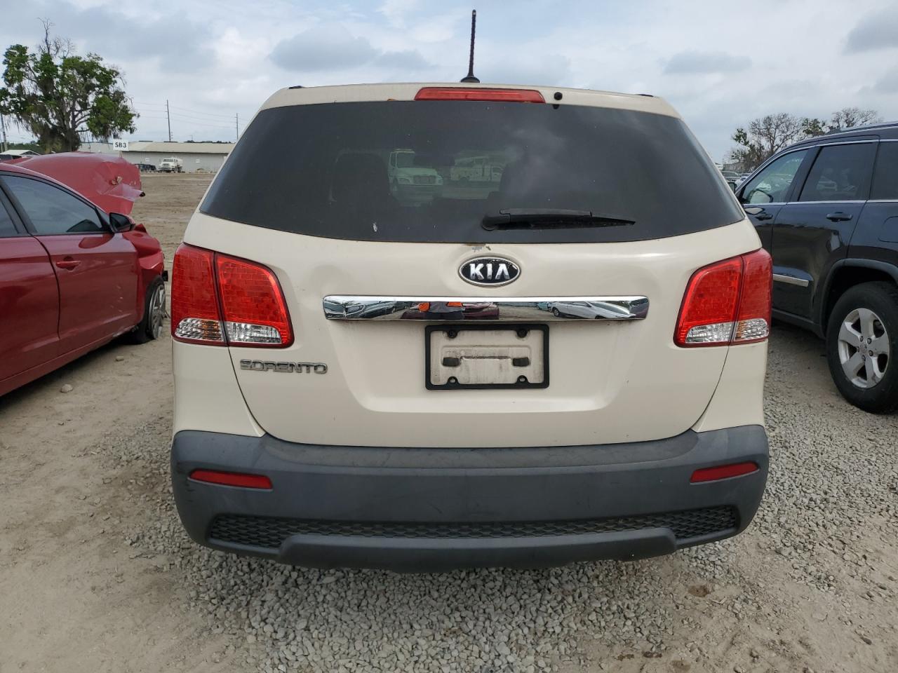 5XYKT3A15BG020931 2011 Kia Sorento Base