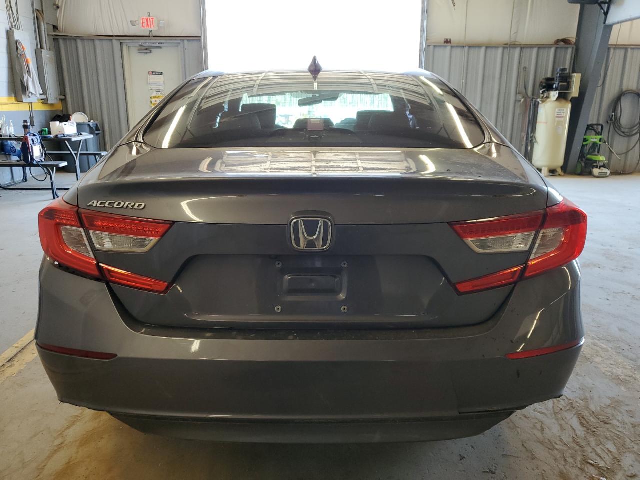 1HGCV1F14JA095423 2018 Honda Accord Lx