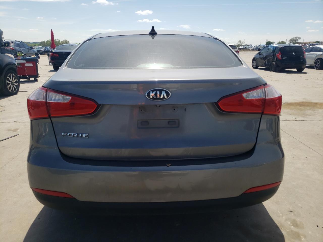 KNAFX4A62G5565425 2016 Kia Forte Lx