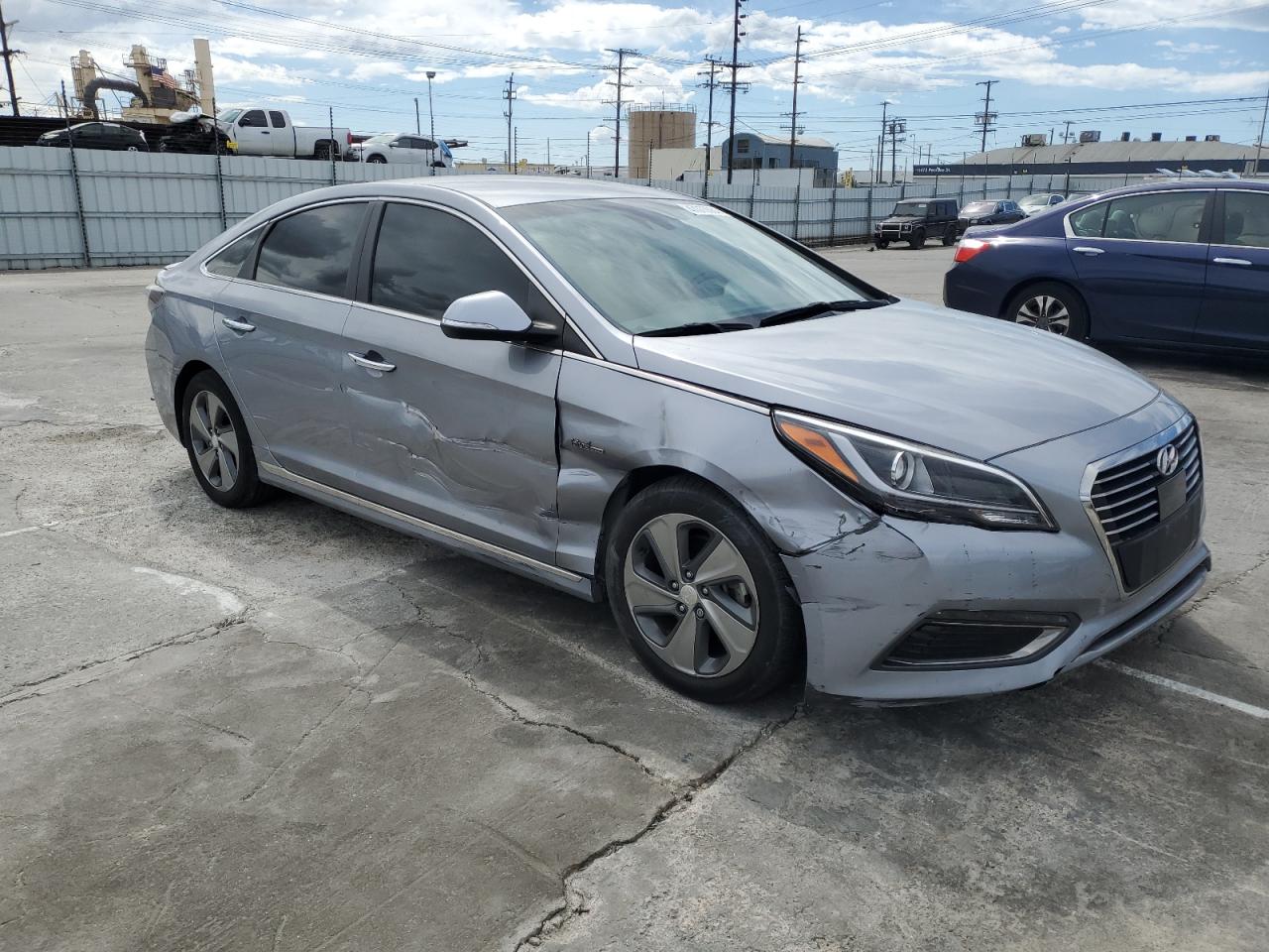 2016 Hyundai Sonata Plug-In Hybrid vin: KMHE54L2XGA022227