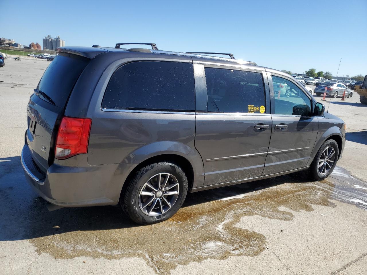 2C4RDGCG9HR603852 2017 Dodge Grand Caravan Sxt