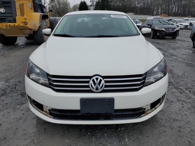 2015 VOLKSWAGEN PASSAT S - 1VWAT7A39FC076575