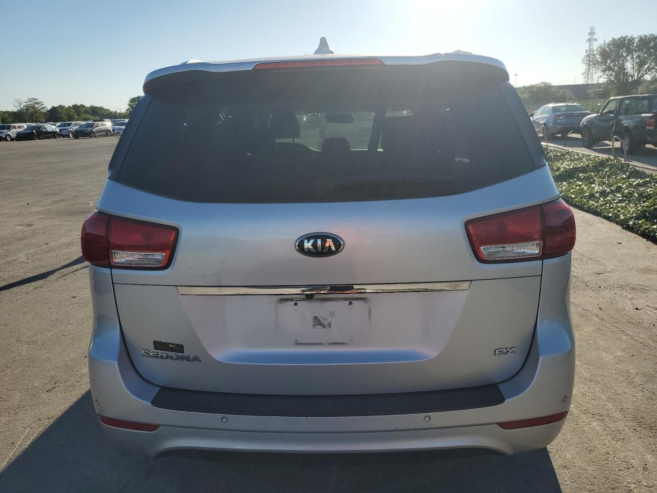 KNDMC5C18F6077070 2015 Kia Sedona Ex