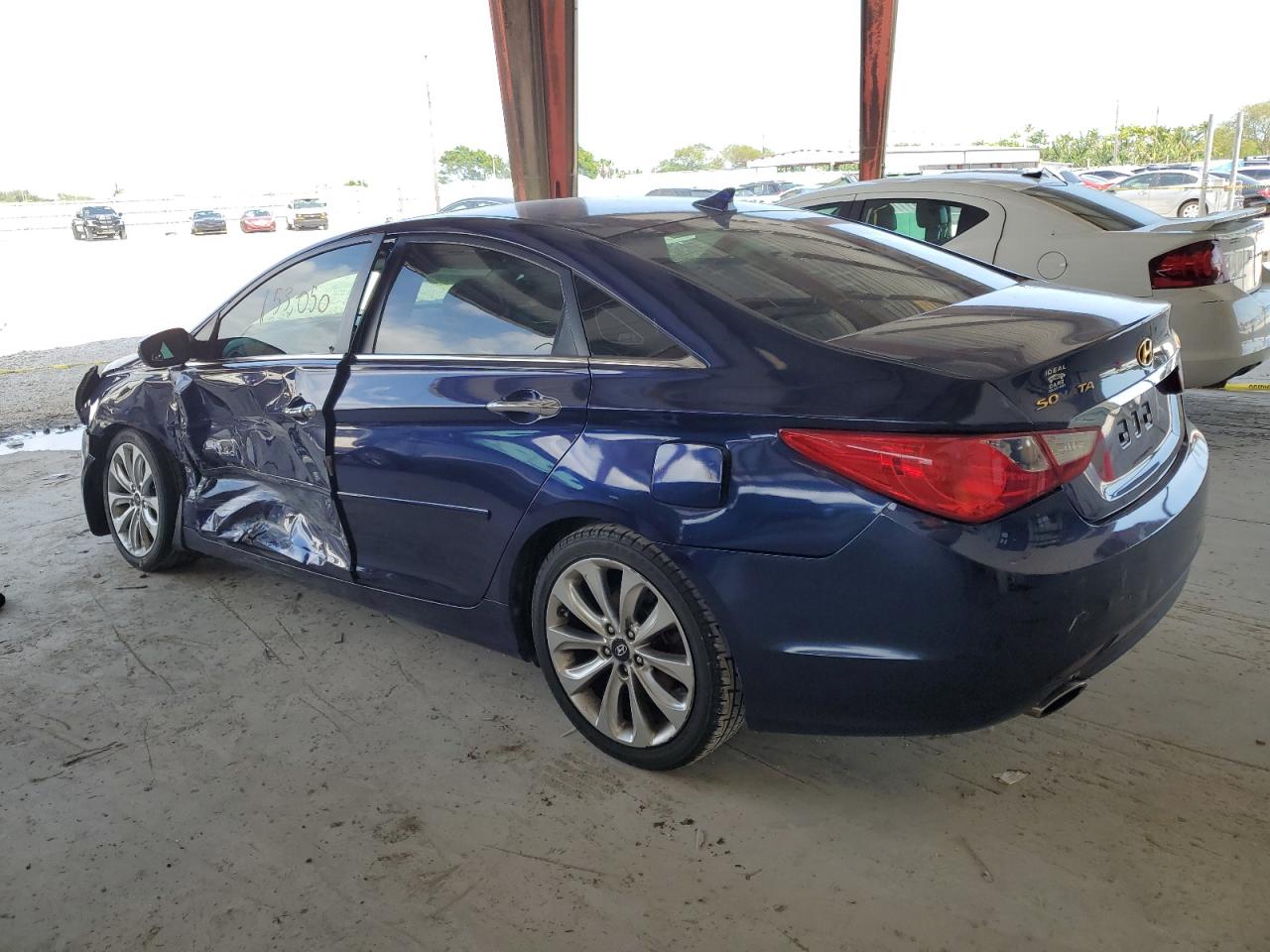 5NPEC4ACXBH256682 2011 Hyundai Sonata Se