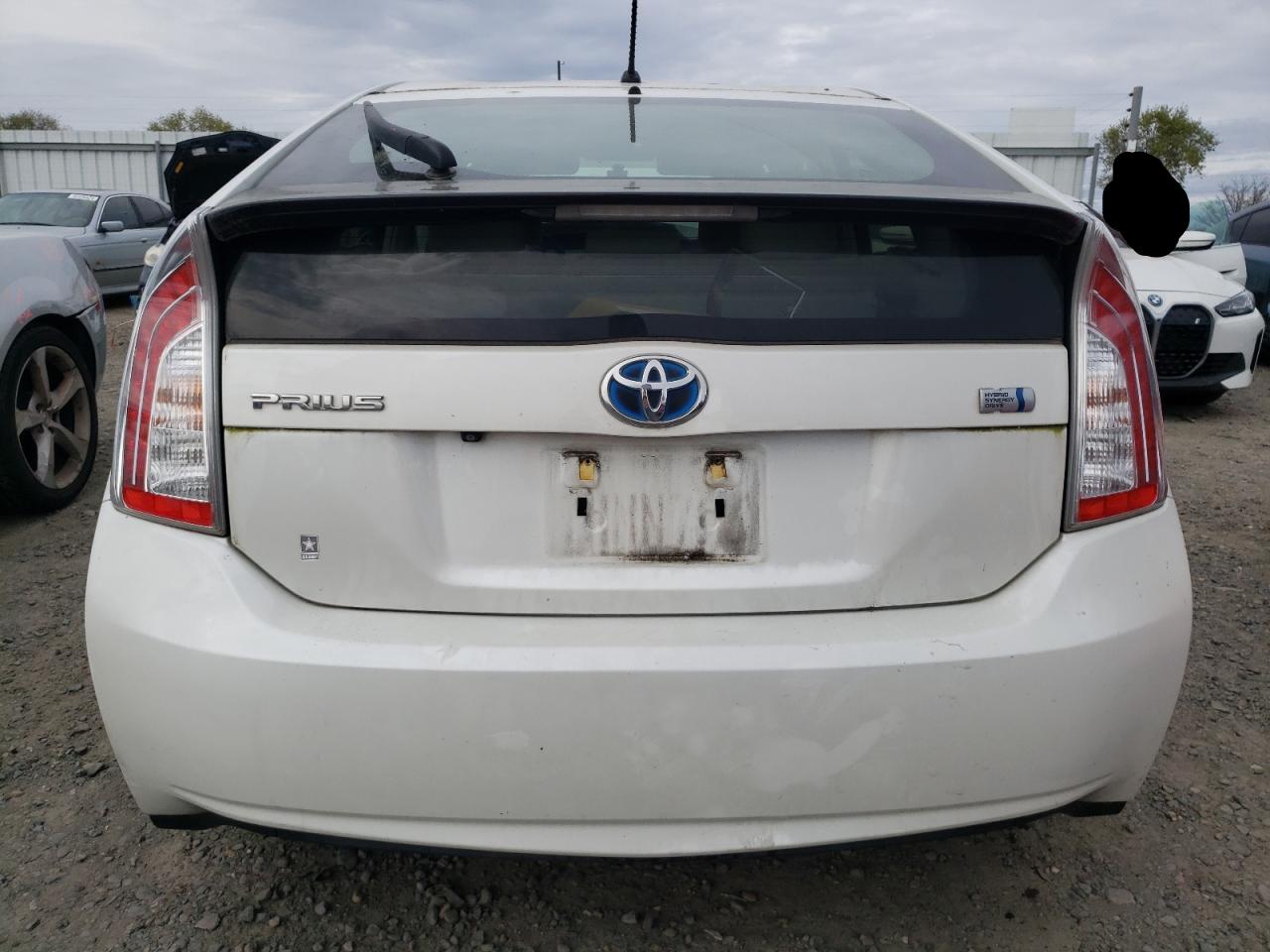 JTDKN3DU1F0399468 2015 Toyota Prius