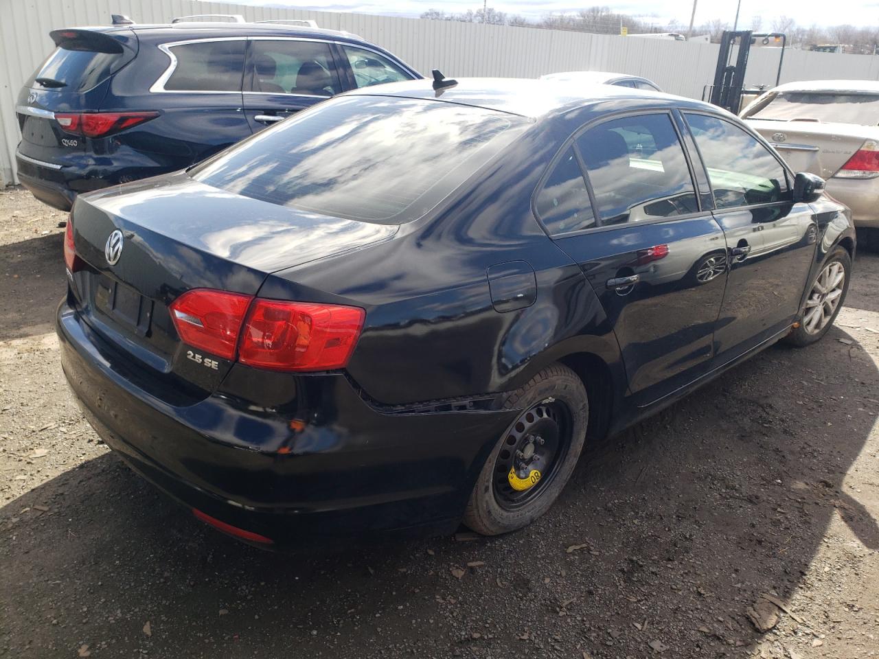 3VWDZ7AJ6BM348163 2011 Volkswagen Jetta Se