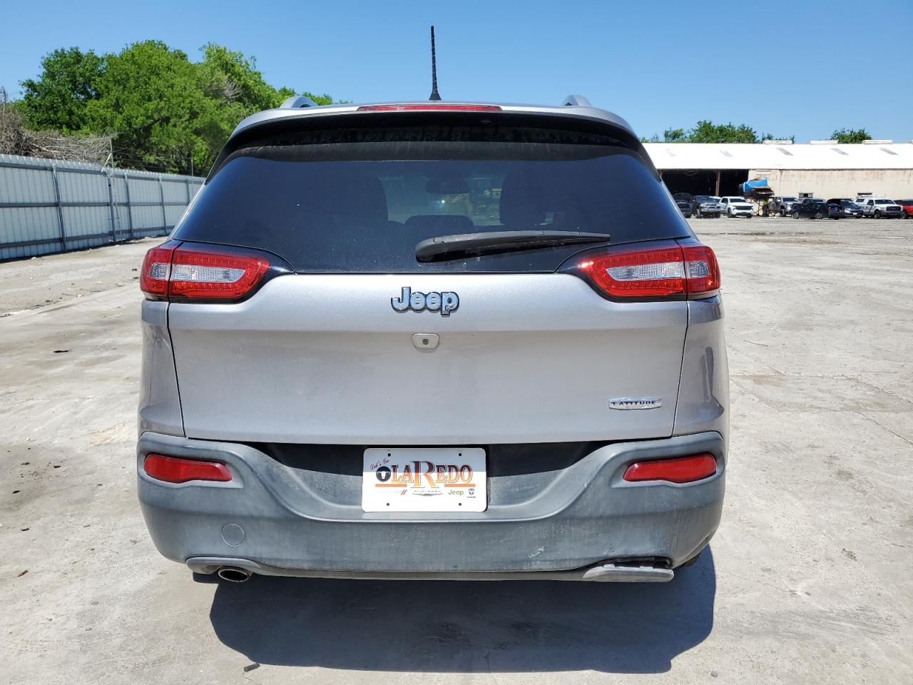 1C4PJLLB1JD503542 2018 Jeep Cherokee Latitude Plus