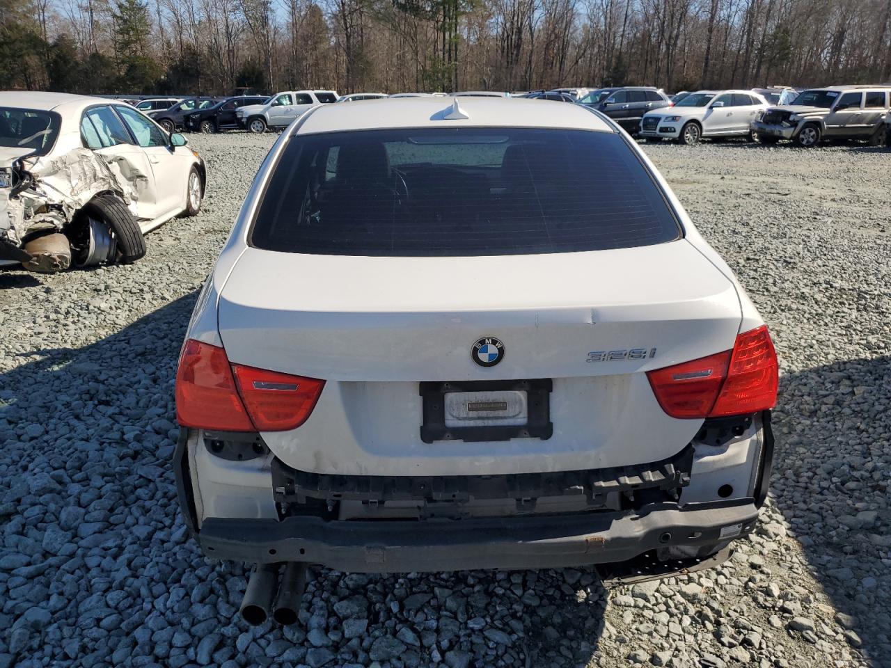 WBAPH7C57BA801591 2011 BMW 328 I