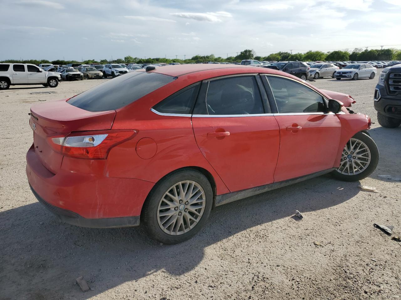 1FAHP3H26CL294518 2012 Ford Focus Sel