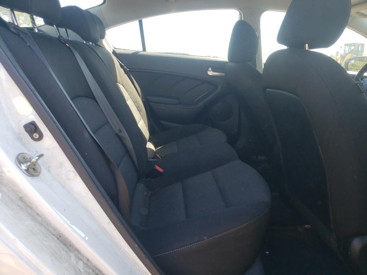 3KPFK4A7XJE220200 2018 Kia Forte Lx