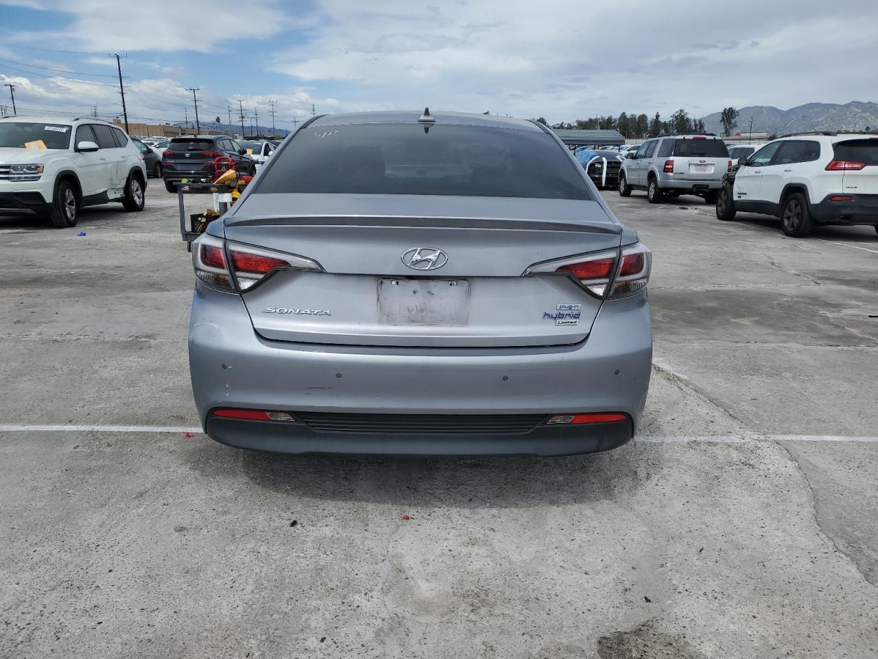 2016 Hyundai Sonata Plug-In Hybrid vin: KMHE54L2XGA022227