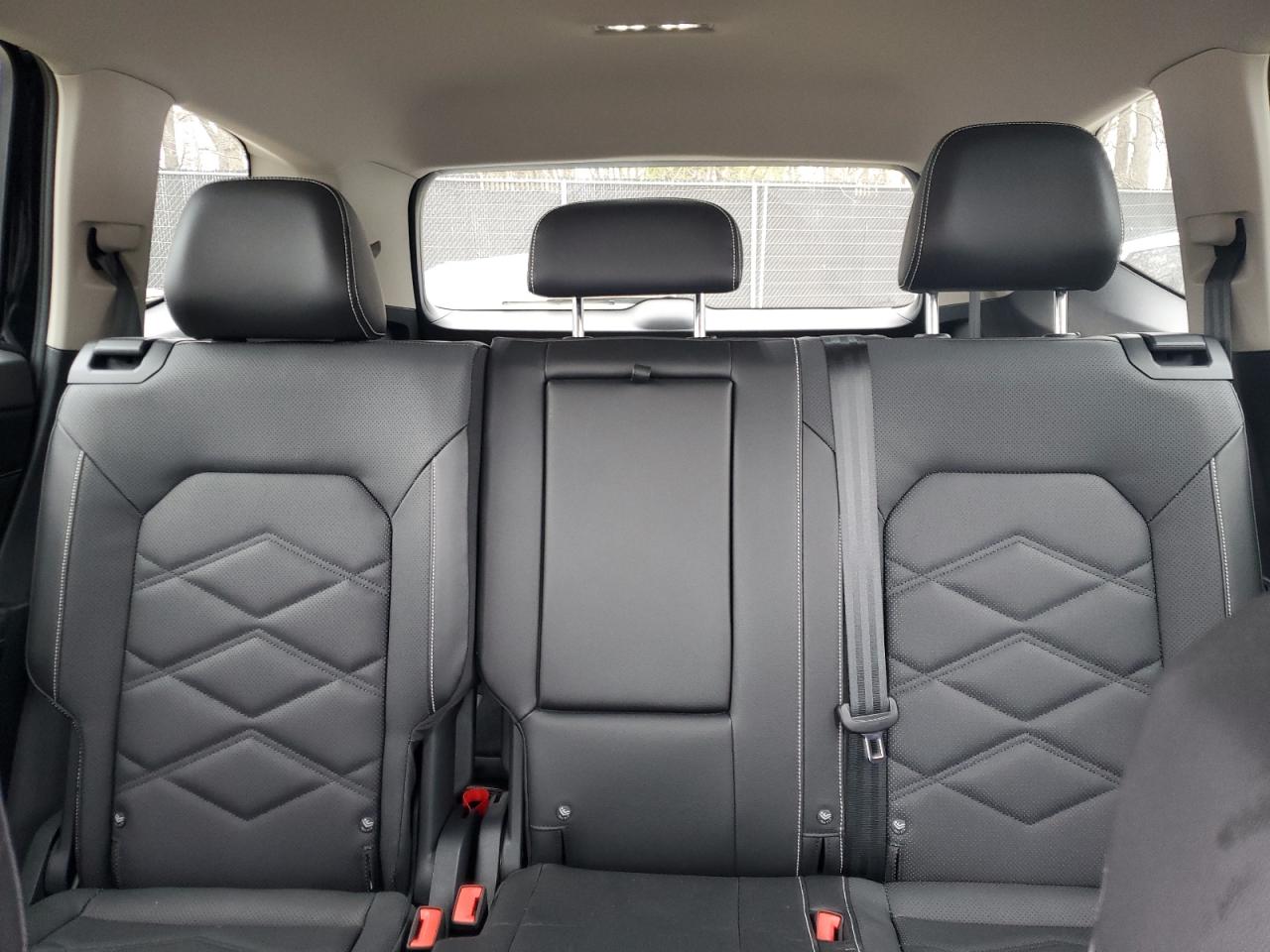 1V2HR2CA8RC512866 2024 Volkswagen Atlas Se