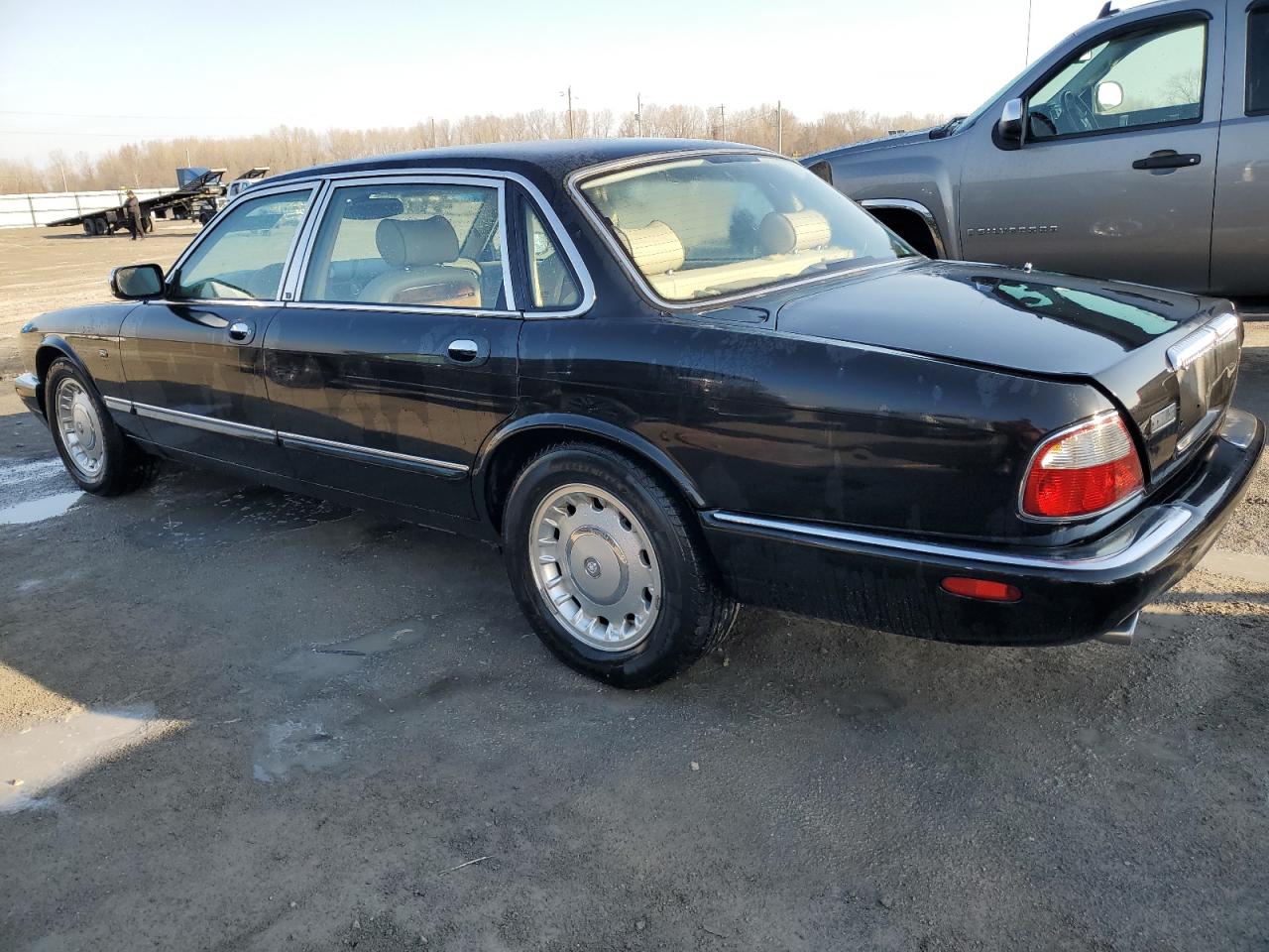 sajda24c6ylf20068 SAJDA24C6YLF20068 2000 Jaguar Vandenplas