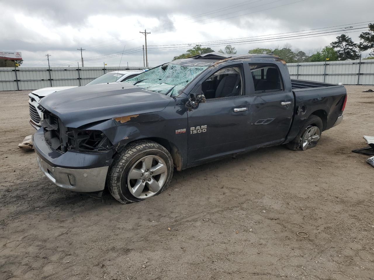 RAM 1500 SLT