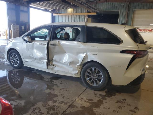 2021 TOYOTA SIENNA XLE - 5TDYRKEC1MS031672