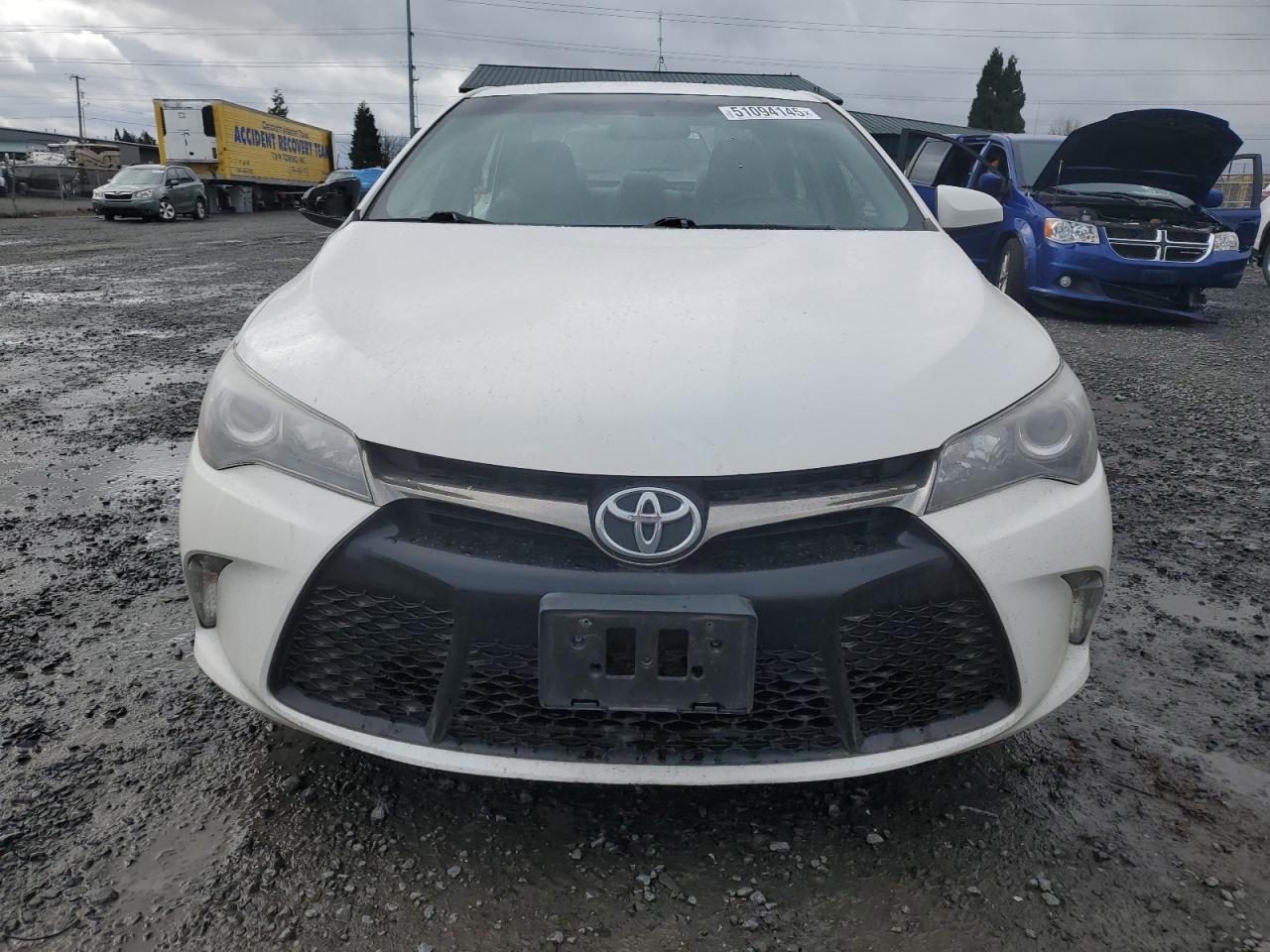 Toyota Camry le 2017