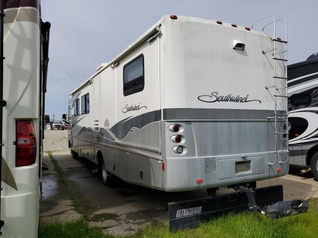 WORKHORSE CUSTOM CHASSIS MOTORHOME 2003 two tone motorize gas 5B4MP67G433362215 photo #4
