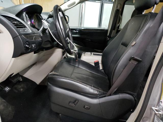 2016 CHRYSLER TOWN & COU - 2C4RC1CGXGR304952