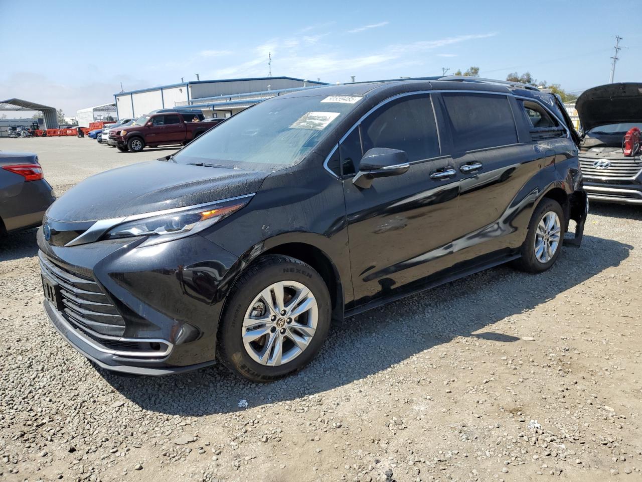 TOYOTA SIENNA LIMITED