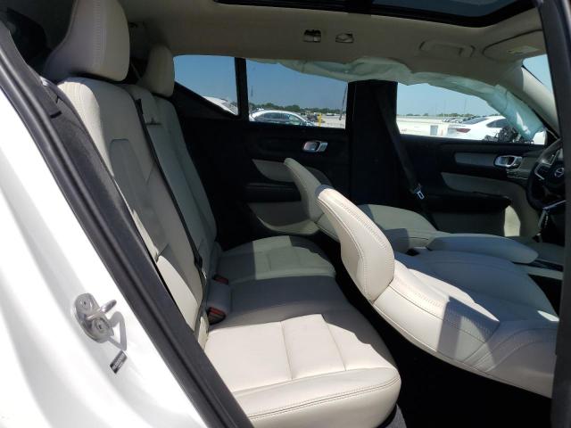2025 VOLVO XC40 PLUS YV4L12UEXS2463599