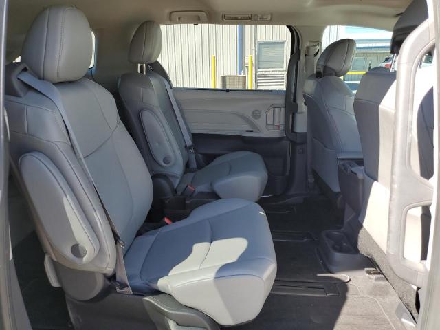 2022 TOYOTA SIENNA XLE - 5TDJRKEC3NS083517