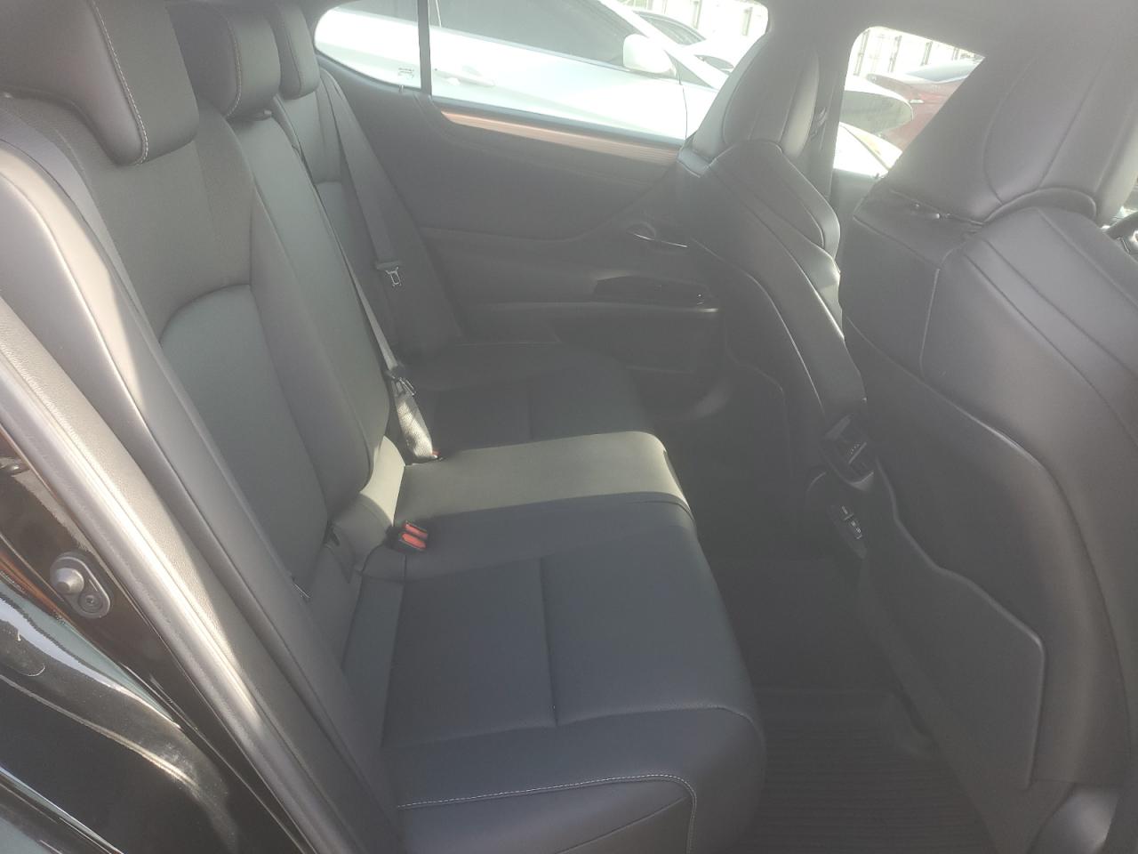 LEXUS ES 350 F SPORT HANDLING