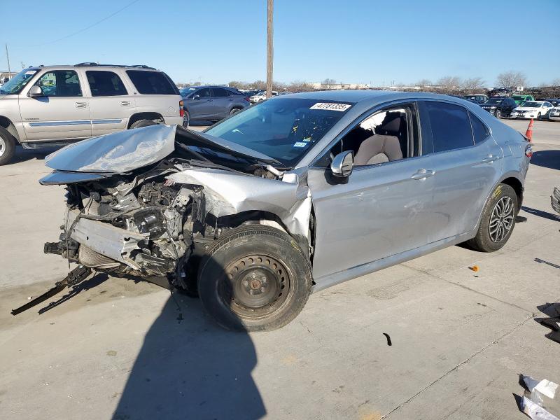 Vin: 4t1b11hk4ju079227, lot: 47781335, toyota camry l 2018 img_1