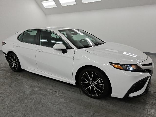 Vin: 4t1g11ak9ru851586, lot: 48601045, toyota camry se night shade 20244