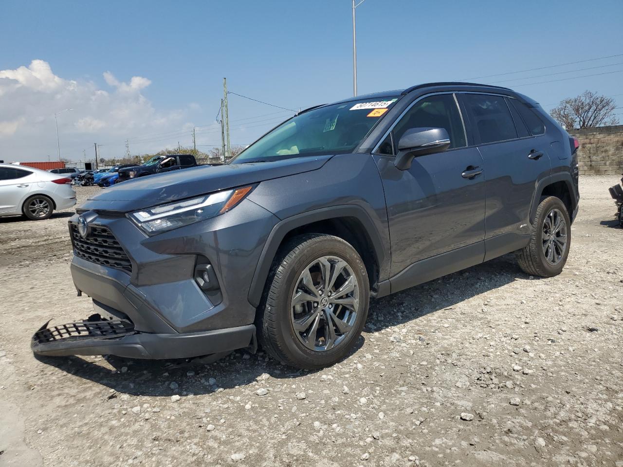TOYOTA RAV4 XLE PREMIUM