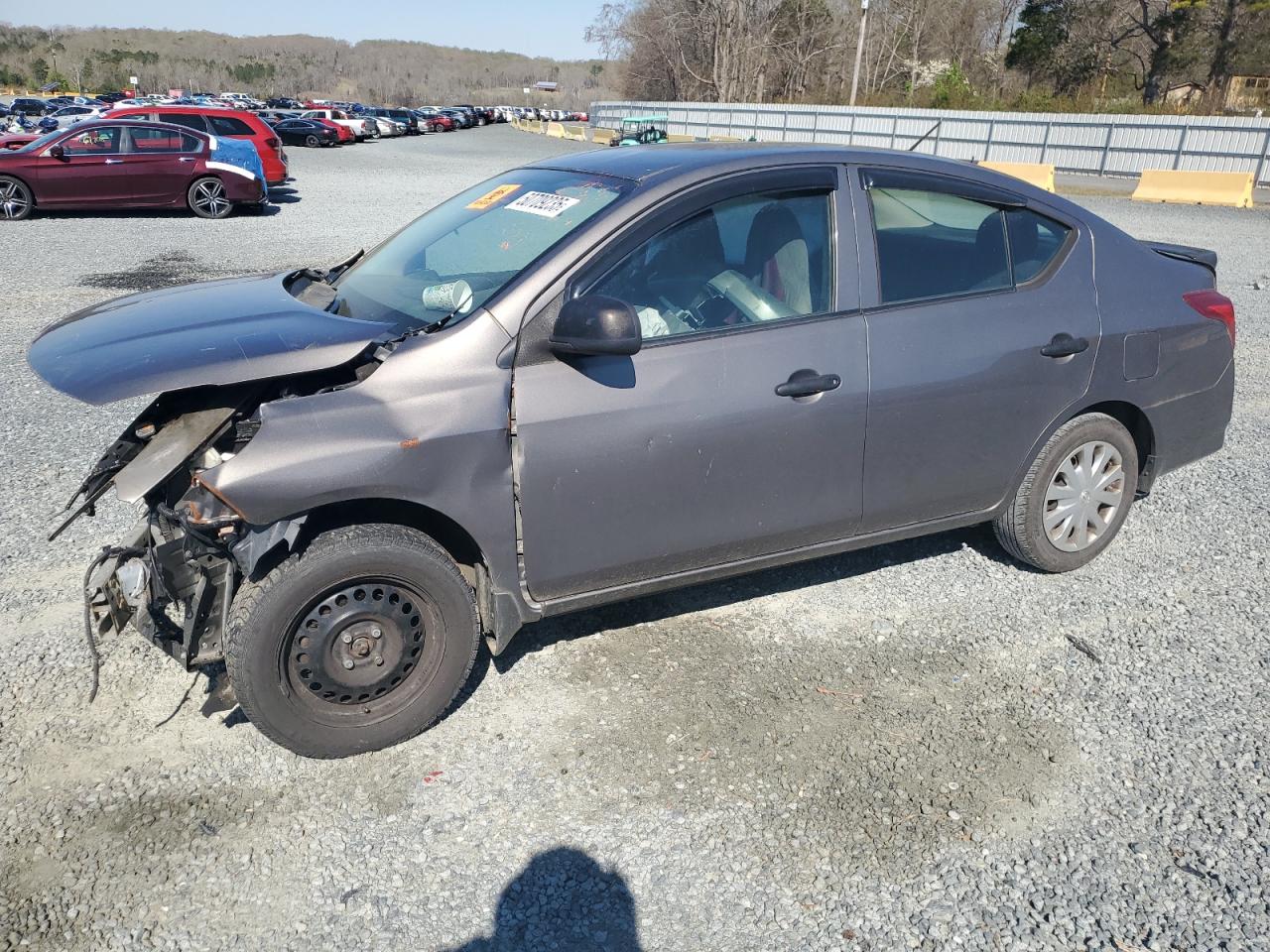 NISSAN VERSA S