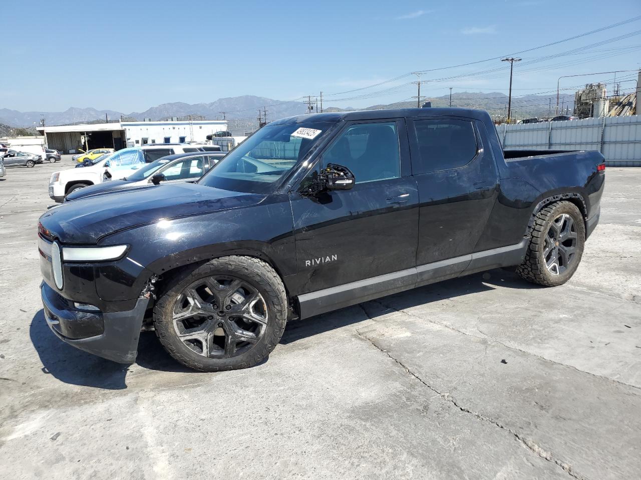 RIVIAN R1T ADVENTURE