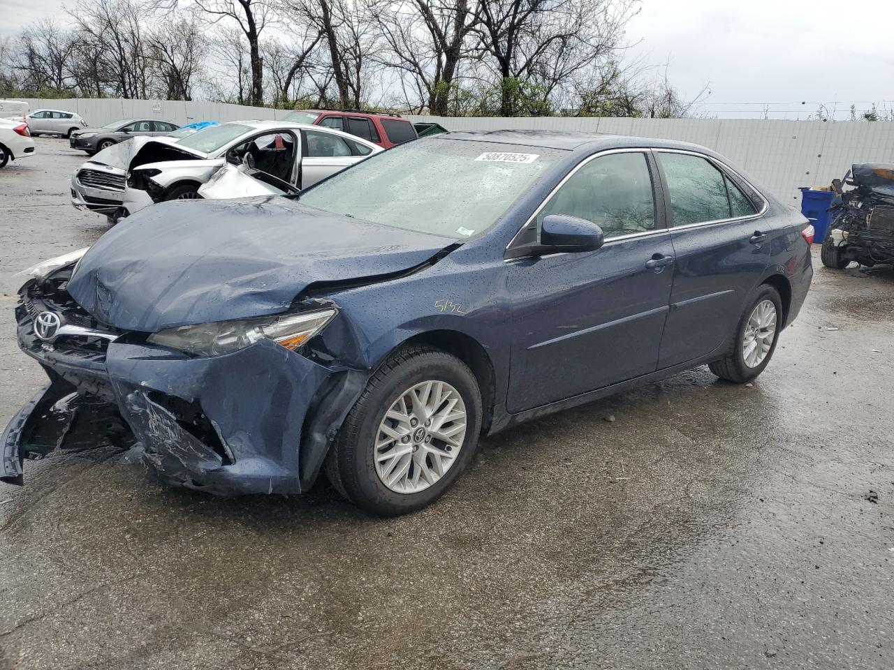 TOYOTA CAMRY LE