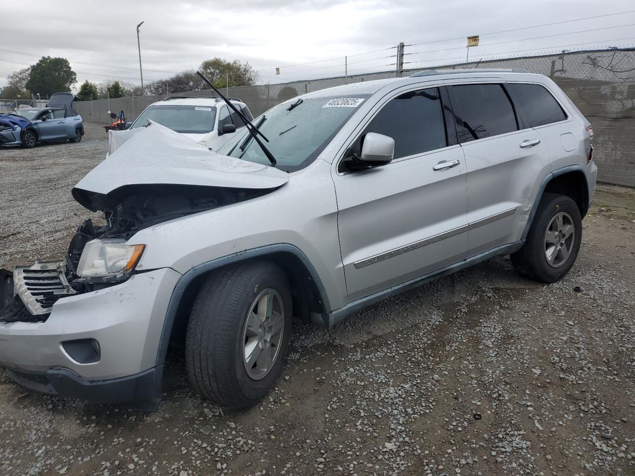  Salvage Jeep Grand Cherokee