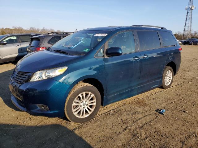 TOYOTA SIENNA XLE