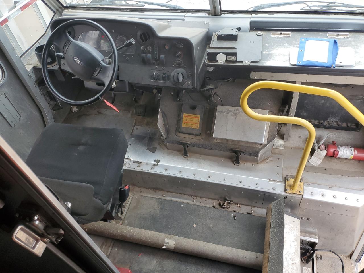 Ford F59 2013