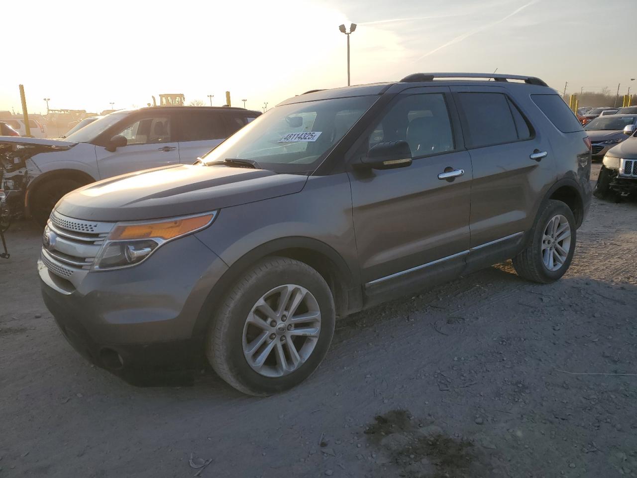 FORD EXPLORER XLT