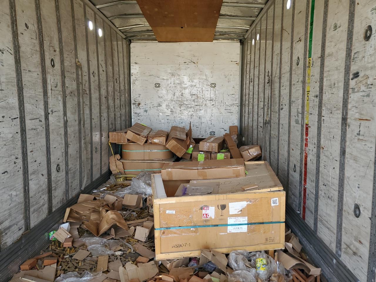 Lot #3206323103 2013 WABASH UNKNOWN