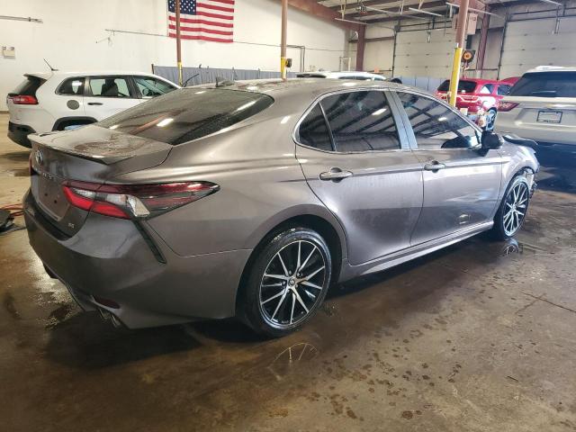 Vin: 4t1g11ak1ru192757, lot: 49278475, toyota camry se night shade 20243