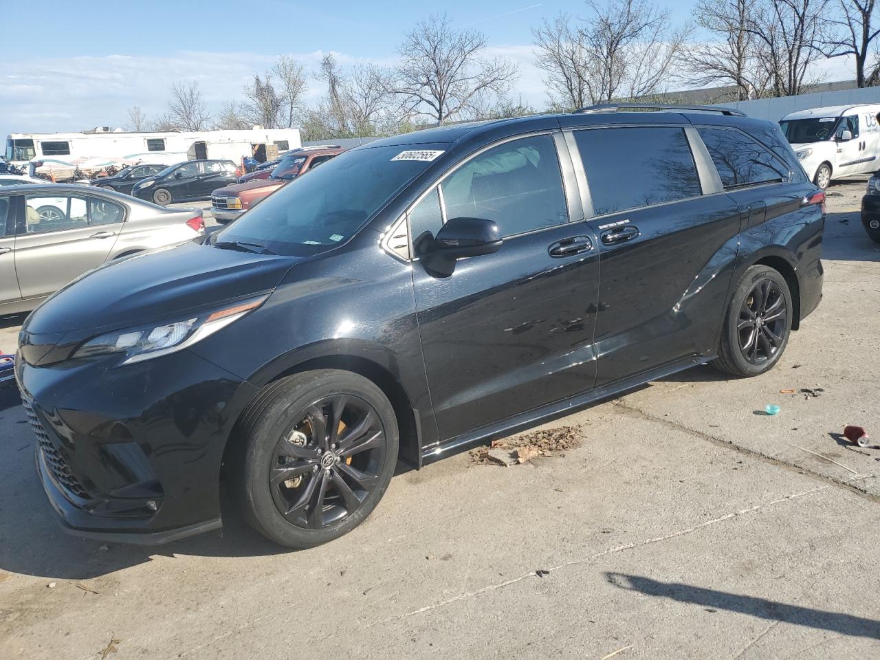 TOYOTA SIENNA XSE