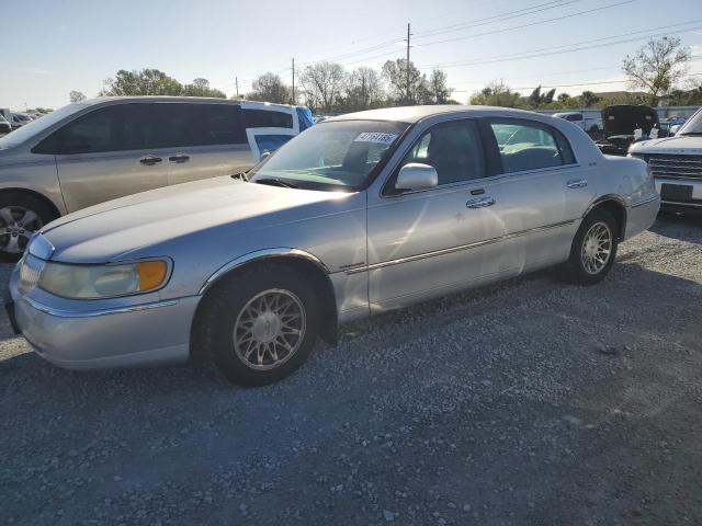 LINCOLN TOWN CAR S