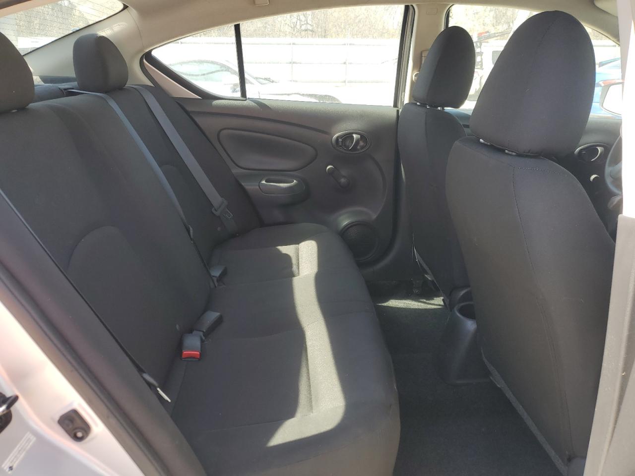 NISSAN VERSA S