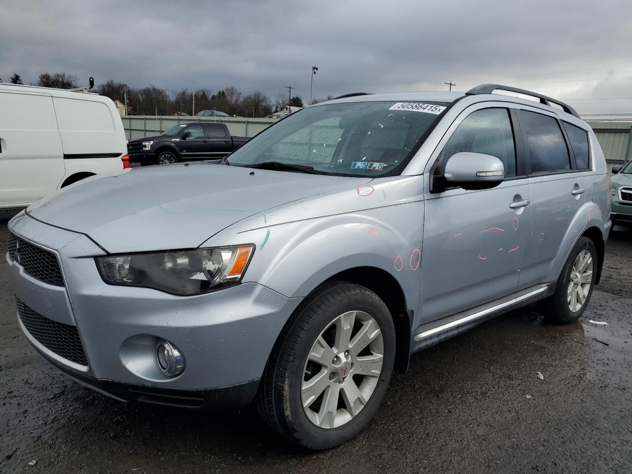 MITSUBISHI OUTLANDER SE