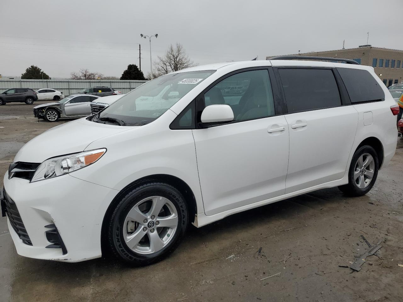 5TDKZ3DC5JS915834 TOYOTA SIENNA LE 2018