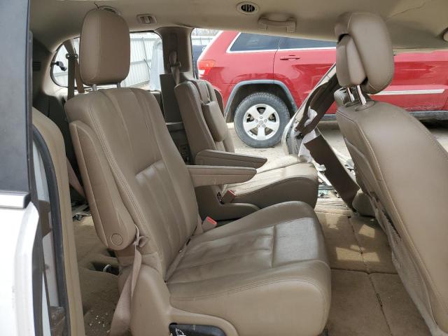 2015 CHRYSLER TOWN & COU 2C4RC1BG2FR645021