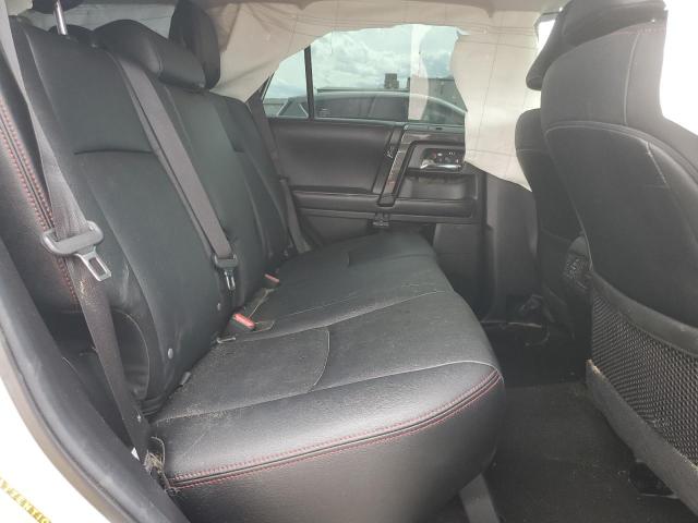 2019 TOYOTA 4RUNNER SR - JTEBU5JR7K5703538