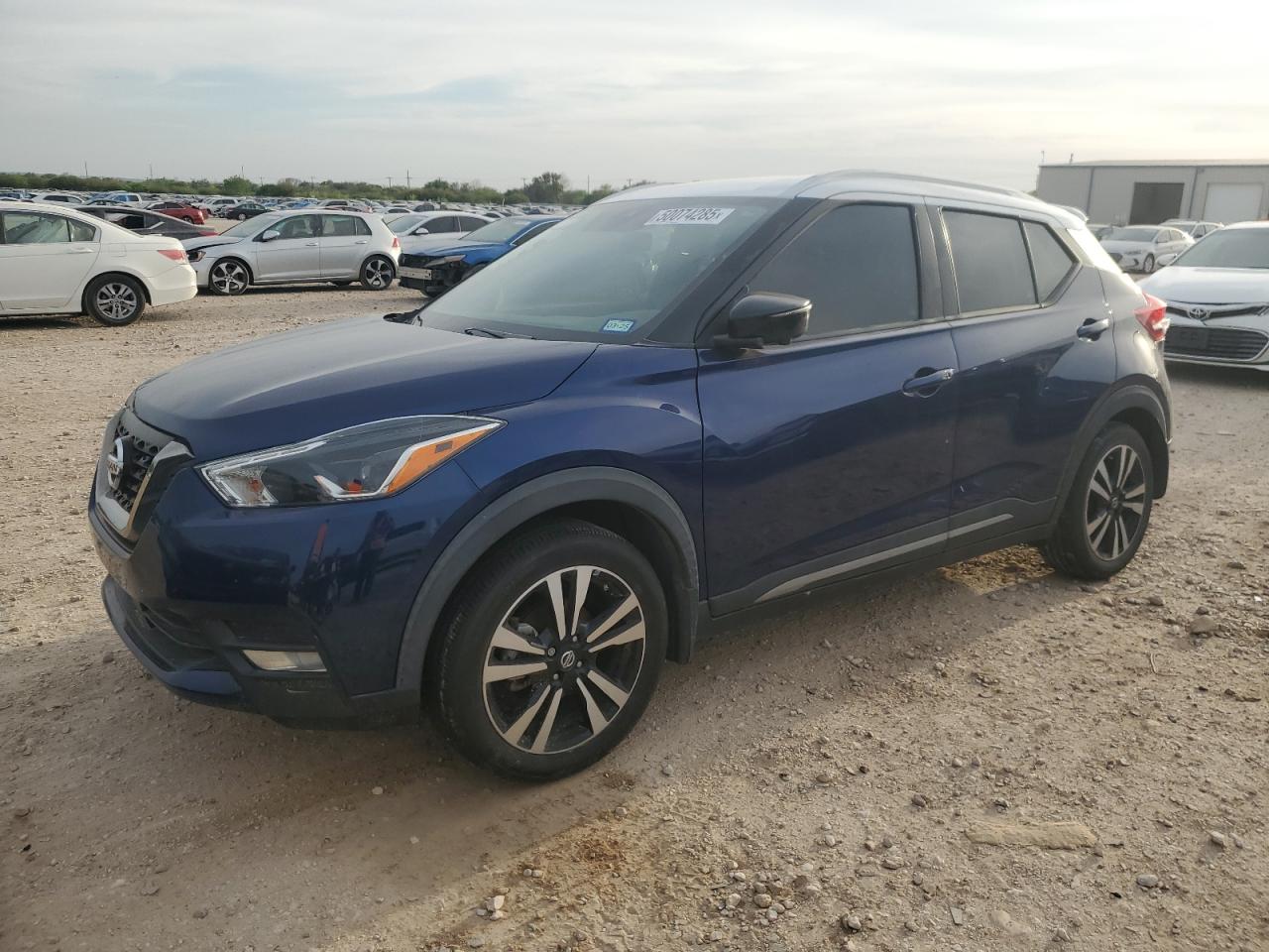 NISSAN KICKS SR