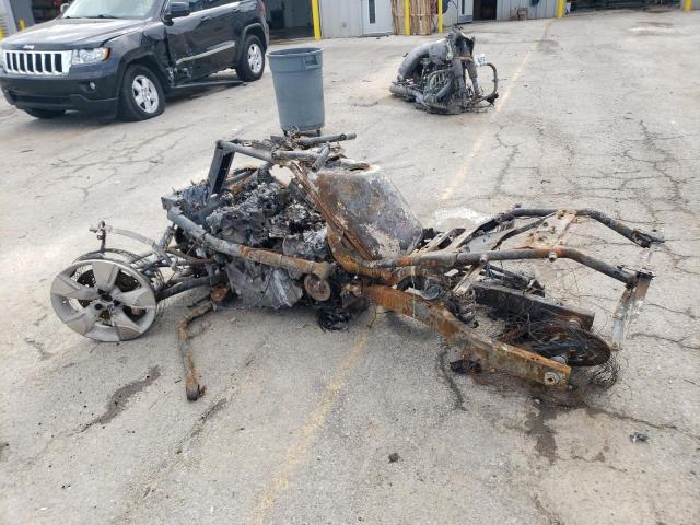 CAN-AM SPYDER ROA 2019 burn  gas 2BXREDD22KV001856 photo #4
