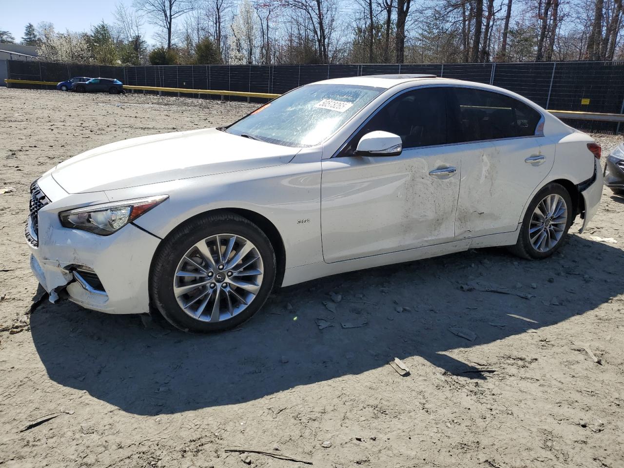 INFINITI Q50 LUXE