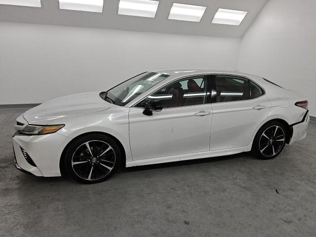 TOYOTA CAMRY XSE 2019 4T1B61HK1KU742028 photo #1